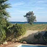 Budget Escape To The Seaside *