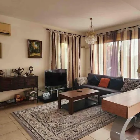 Budget Escape To The Seaside * Larnaca