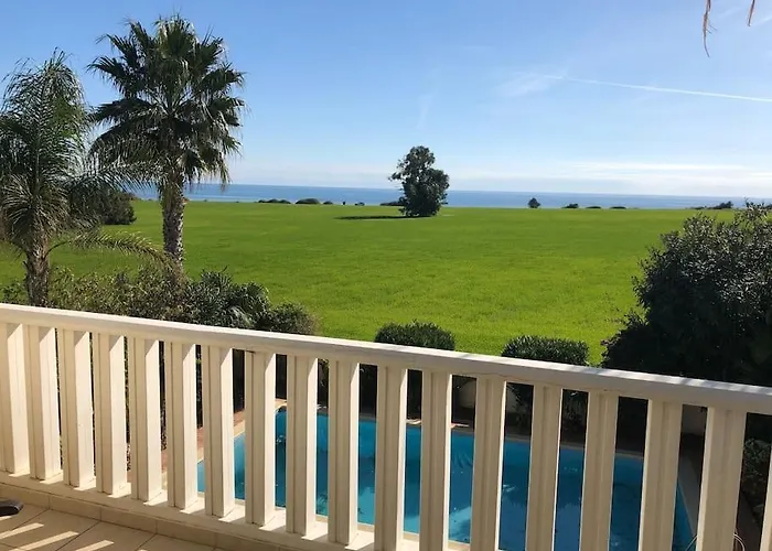 Villa Budget Escape To The Seaside Larnaca