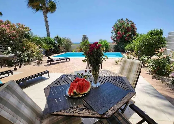 Vila Budget Escape To The Seaside Larnaca