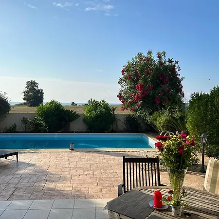 Budget Escape To The Seaside Larnaca